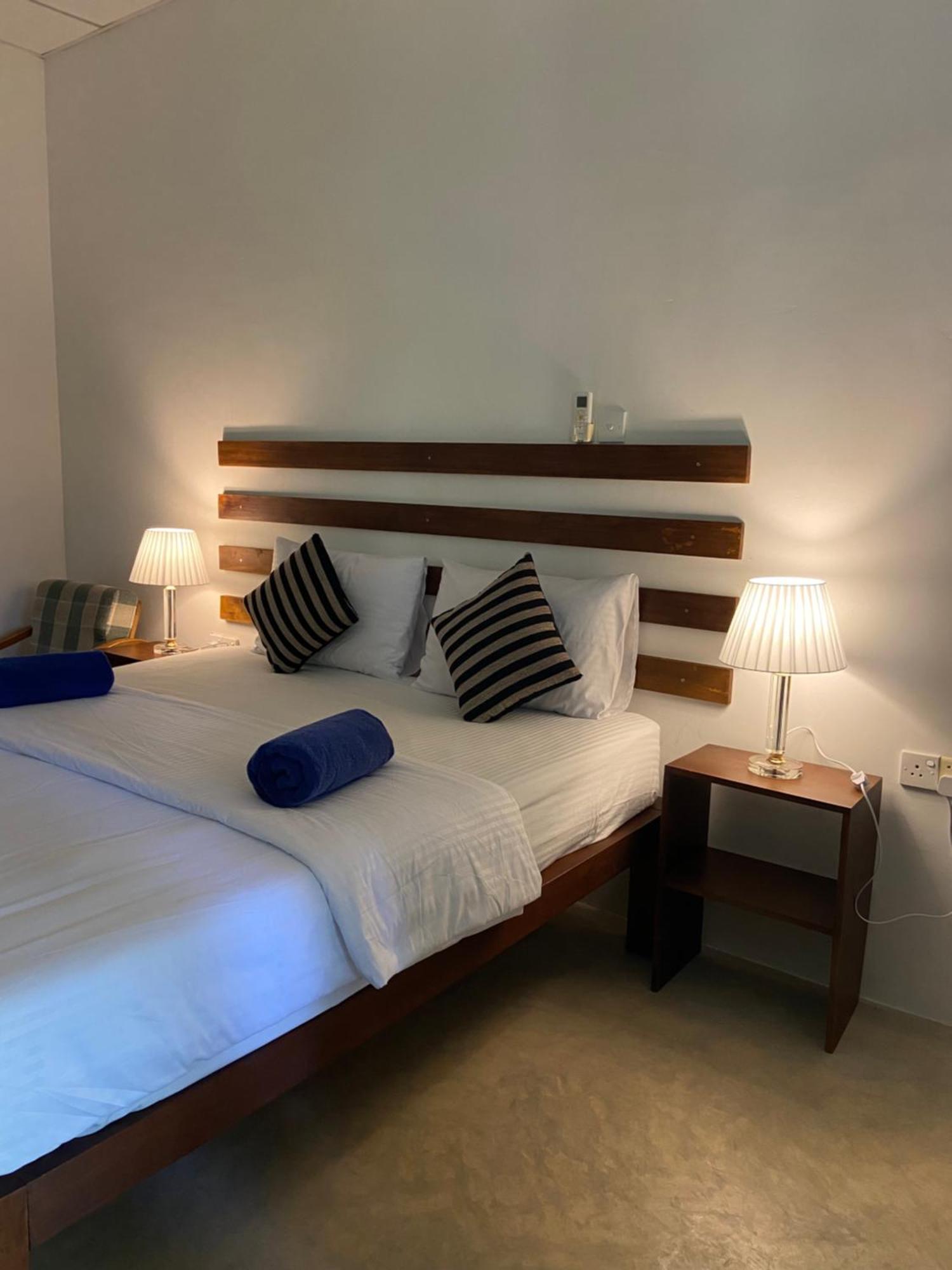 The Dale Mirissa Hotel Buitenkant foto