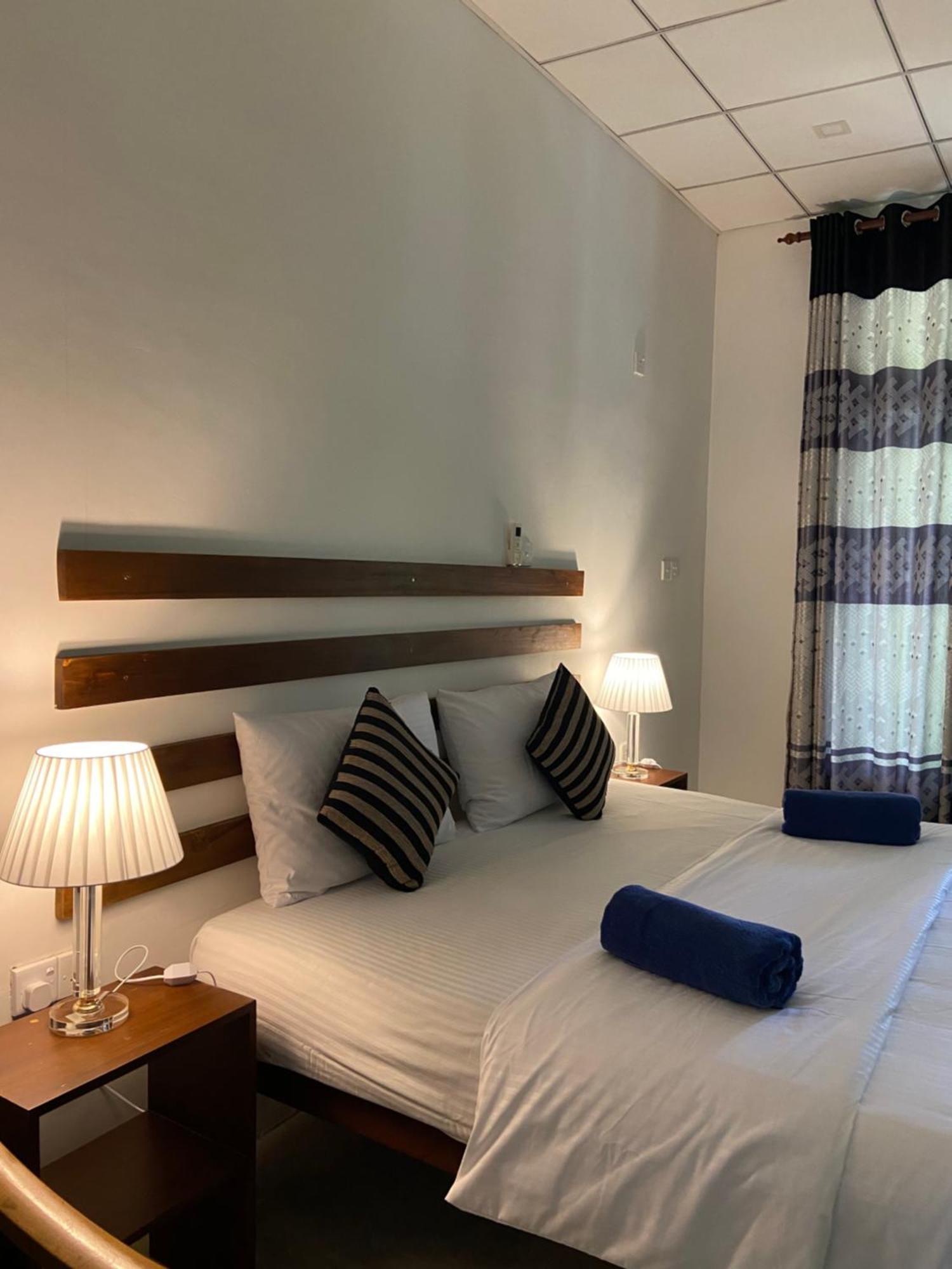 The Dale Mirissa Hotel Buitenkant foto